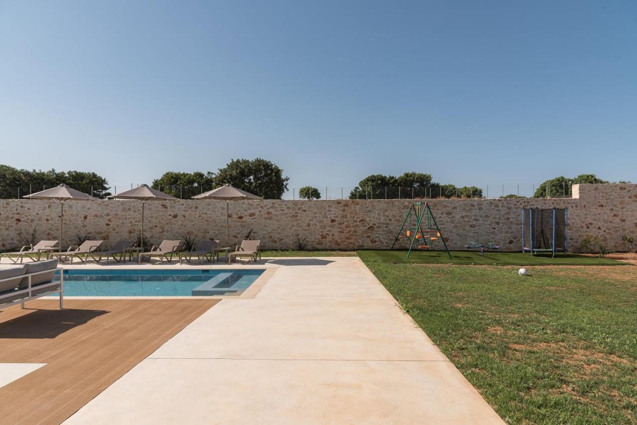 Evaero Villas I, Ii, Iii, IV - An Ever-So Inviting Escape, By Thinkvilla Sfáka Zewnętrze zdjęcie