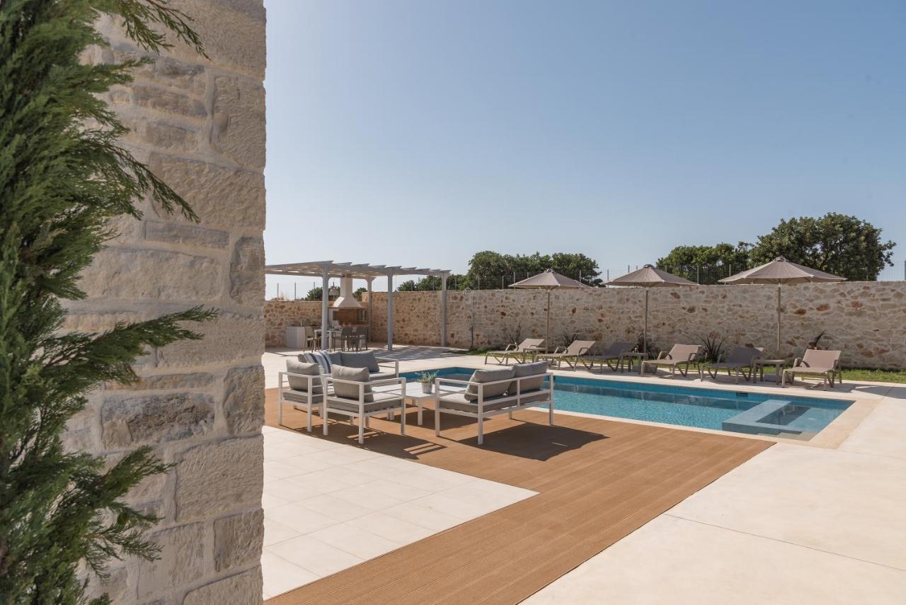 Evaero Villas I, Ii, Iii, IV - An Ever-So Inviting Escape, By Thinkvilla Sfáka Zewnętrze zdjęcie